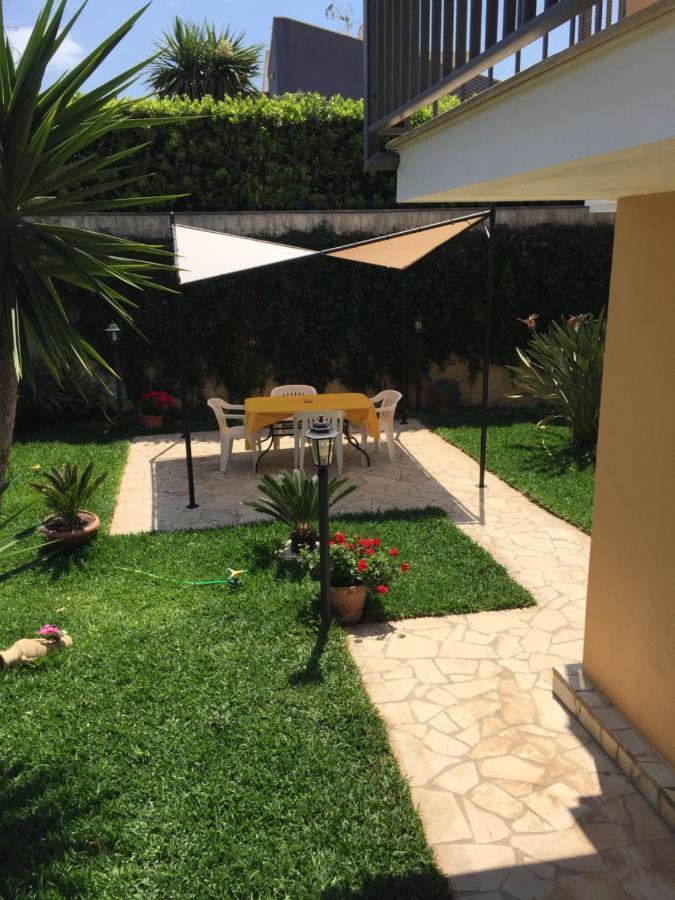 Villa Relax Lido di Noto Екстер'єр фото